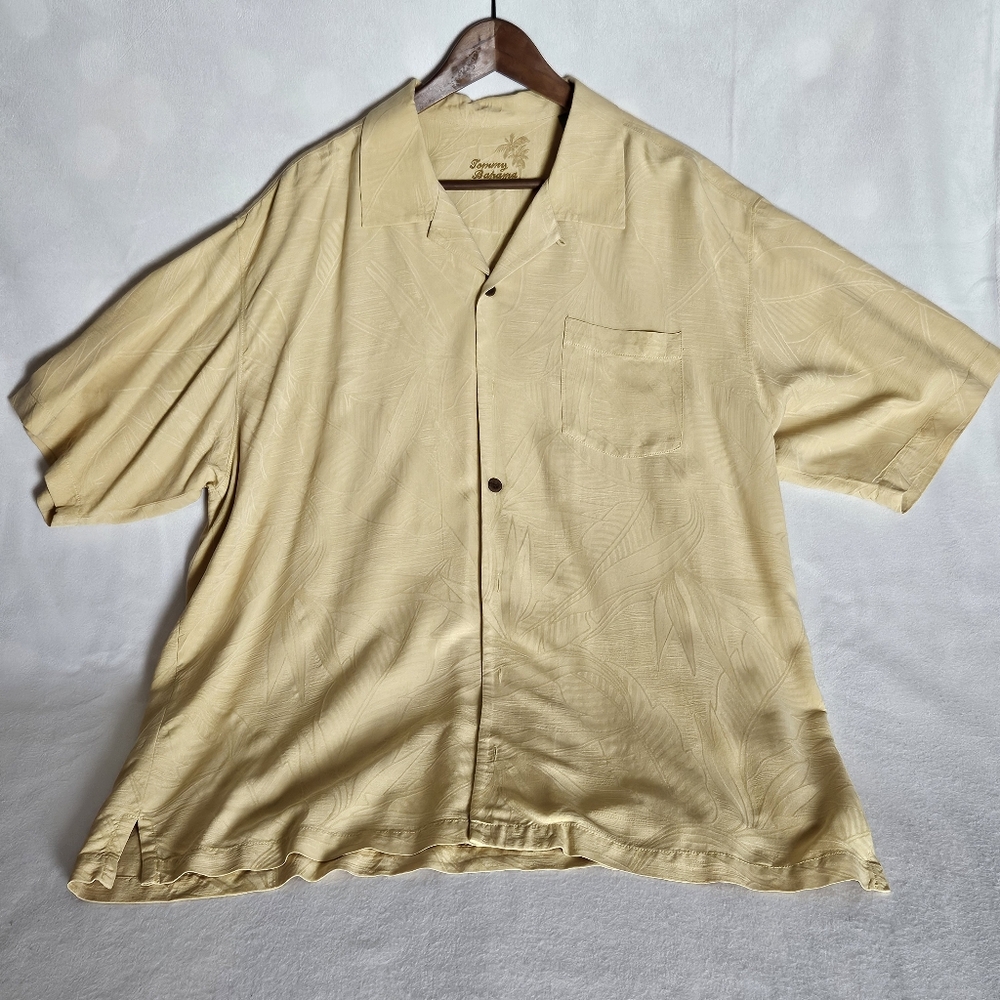Tommy Bahama Silk short sleeve button Shirt Size xl Aloha Hawaiian Resort Wear